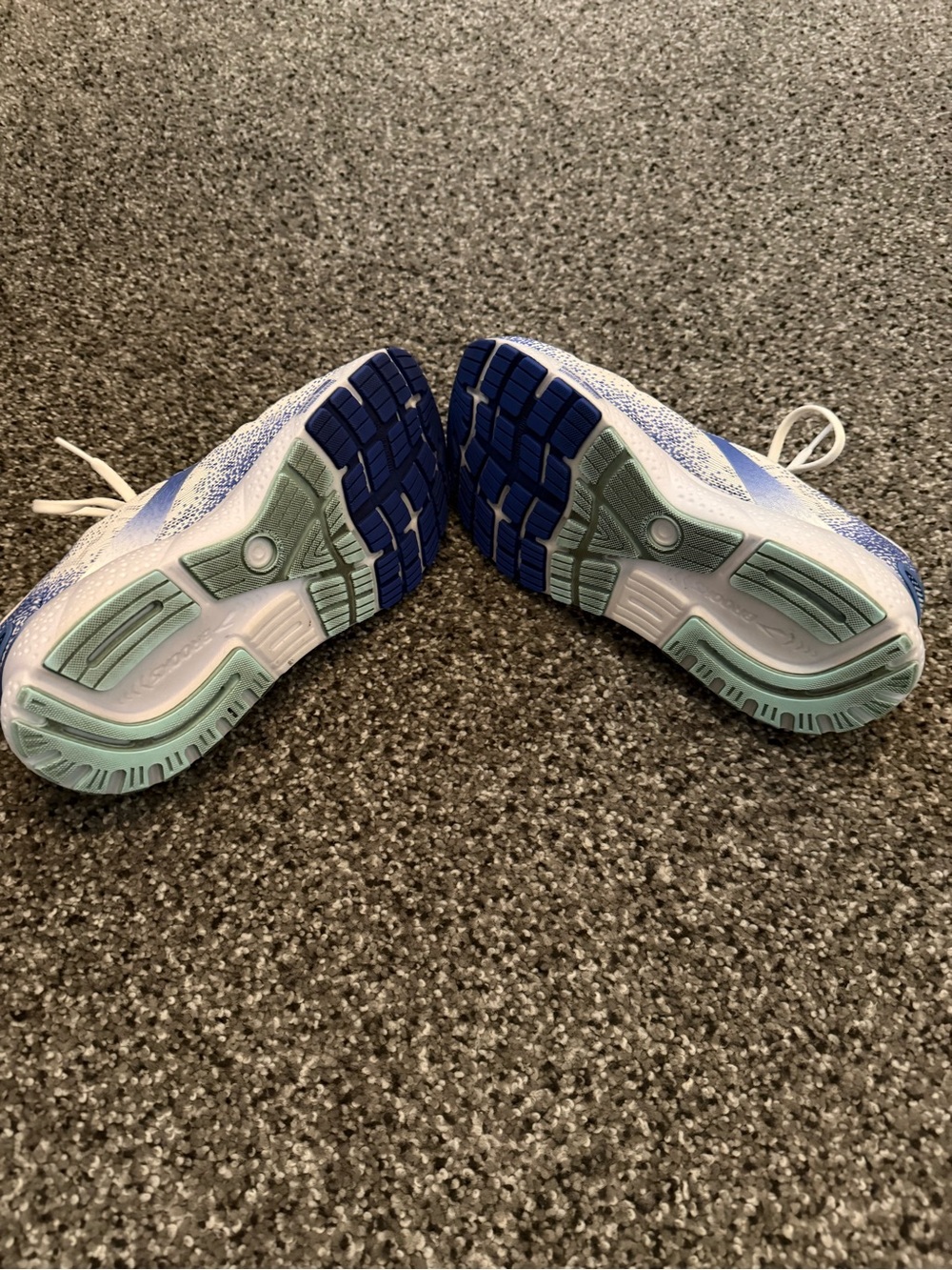 Womens brooks shoes size 8 - Picture 5 of 5